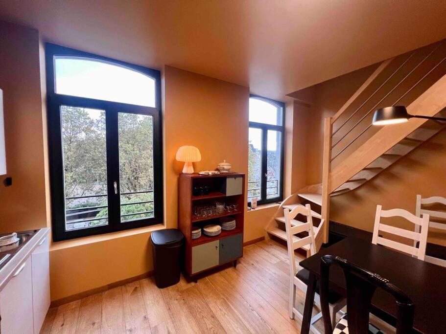 Apartament Le Retro Chic - Grand Duplex Pour 6 Dans Le Centre Liège Zewnętrze zdjęcie