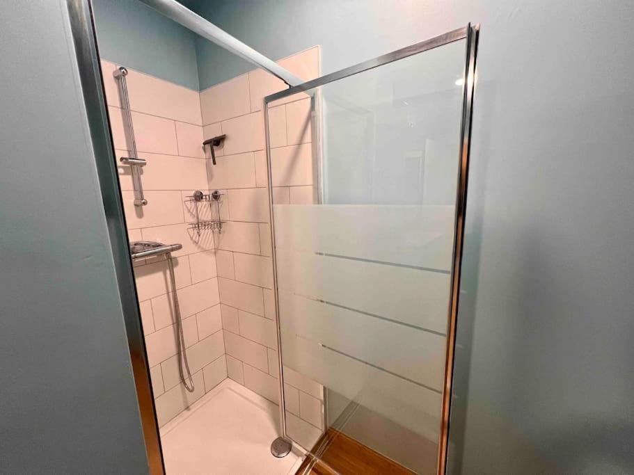 Apartament Le Retro Chic - Grand Duplex Pour 6 Dans Le Centre Liège Zewnętrze zdjęcie