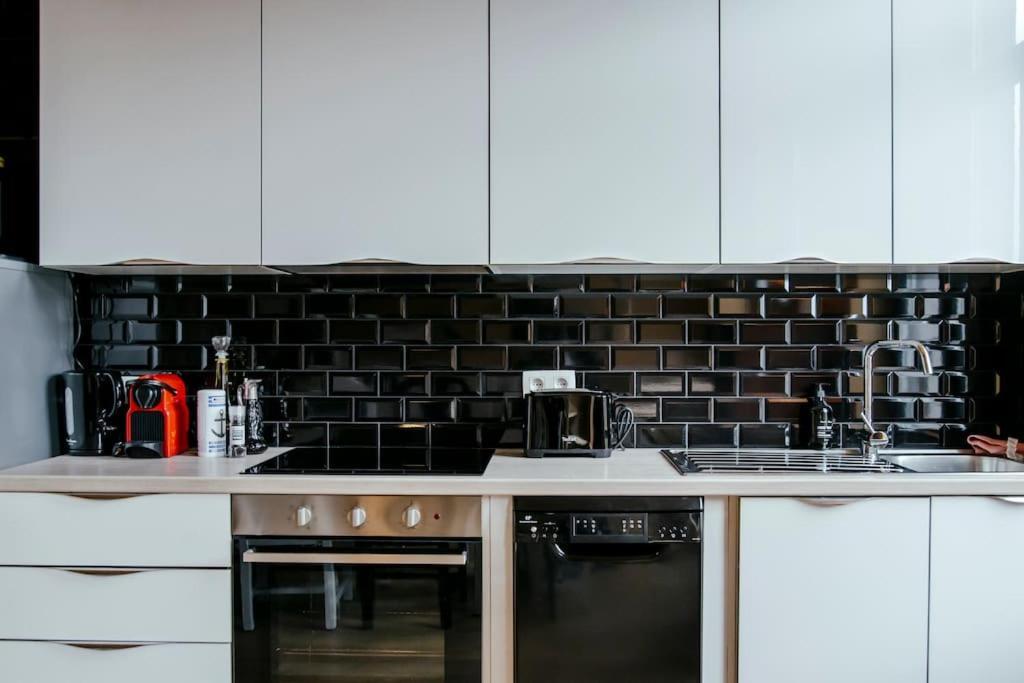 Apartament Le Retro Chic - Grand Duplex Pour 6 Dans Le Centre Liège Zewnętrze zdjęcie
