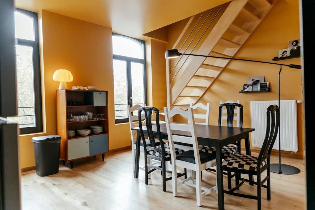 Apartament Le Retro Chic - Grand Duplex Pour 6 Dans Le Centre Liège Zewnętrze zdjęcie
